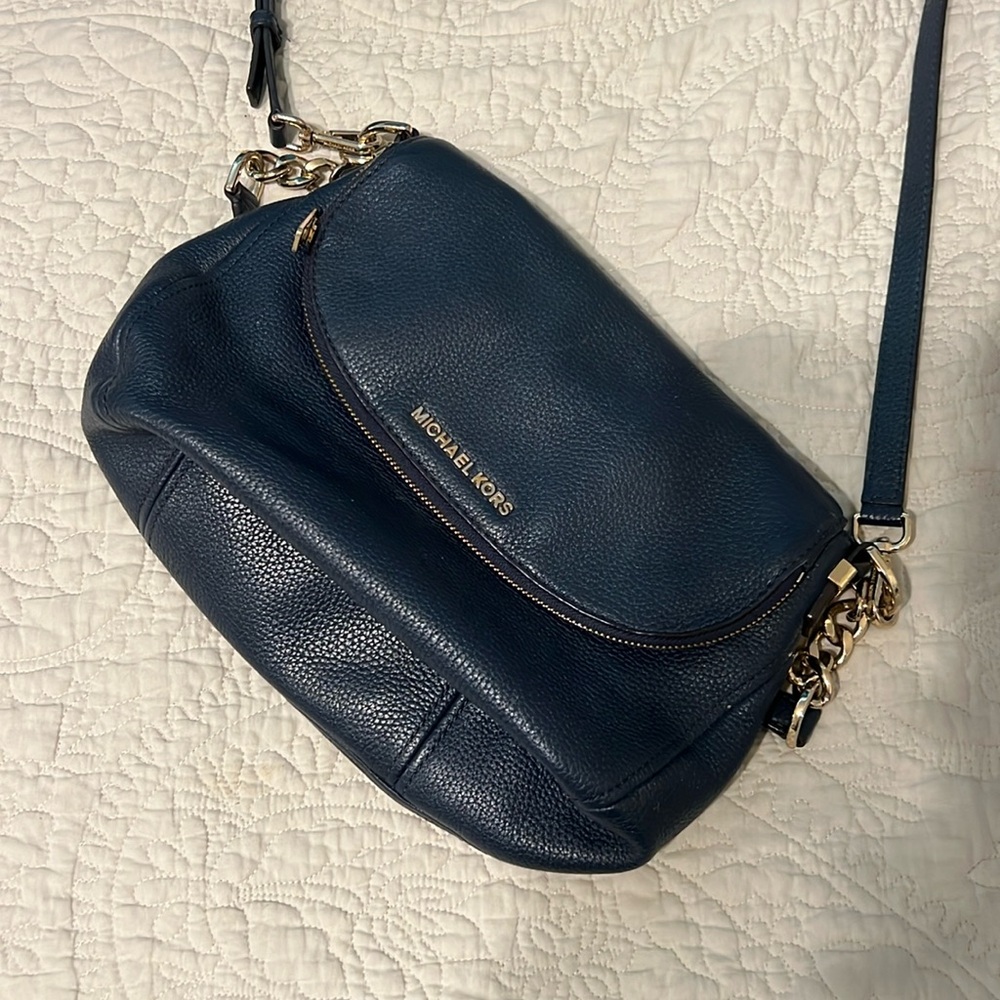 VINTAGE NAVY MICHAEL KORS SHOULDER BAG